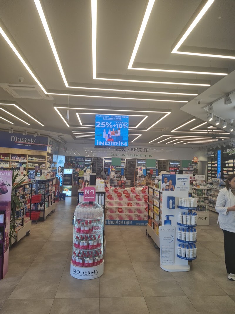 Ataşehir Plus Eczanesi