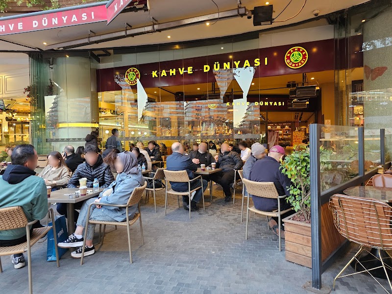 Kahve Dünyası - Water Garden Ataşehir