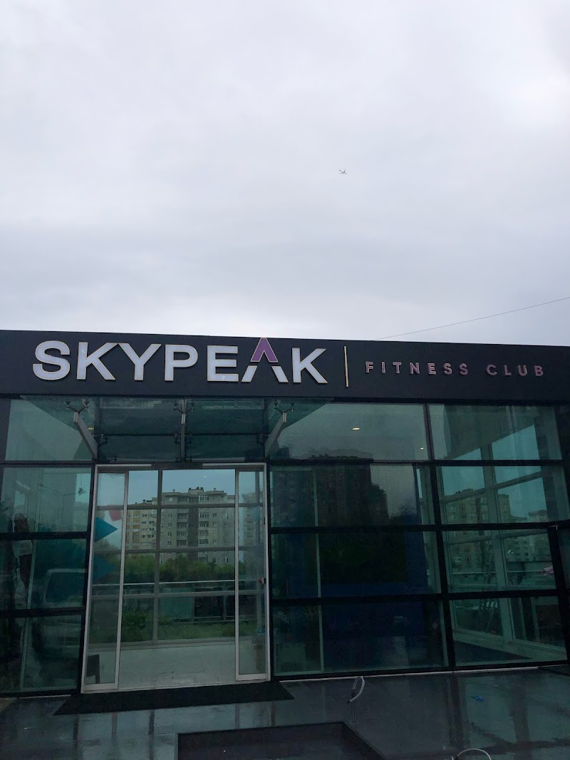 Skypeak Club