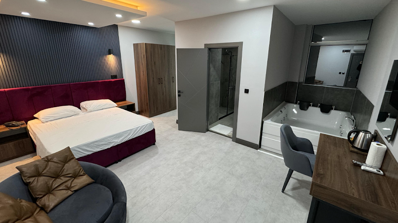 Trio Palace Suit